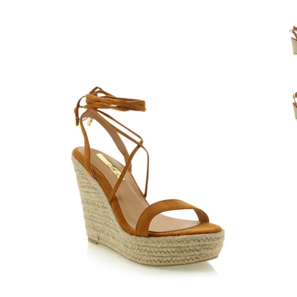 NIB Billini‎ Sloane Wedge Heels in Tan Suede Sz 10